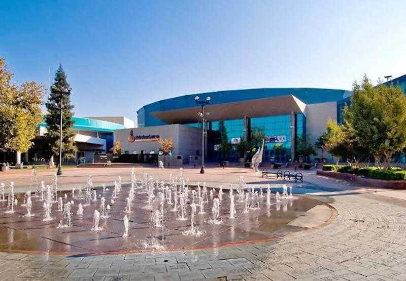 Hotel Bakersfield Marriott At The Convention Center Exterior foto